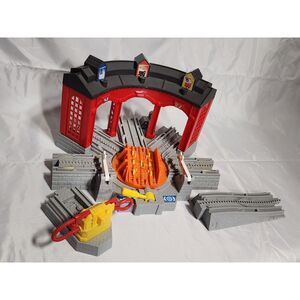 Fisher-Price GeoTrax Station – Vintage Toy Train Set Accessory